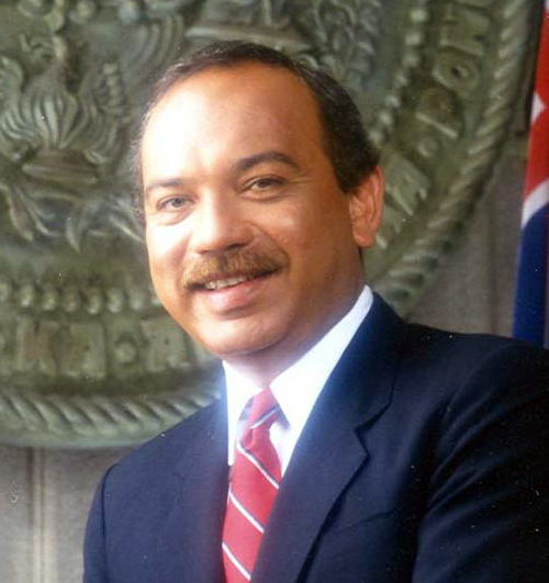 Check Six: Governor Waihee’s Military Review – 24 years ago