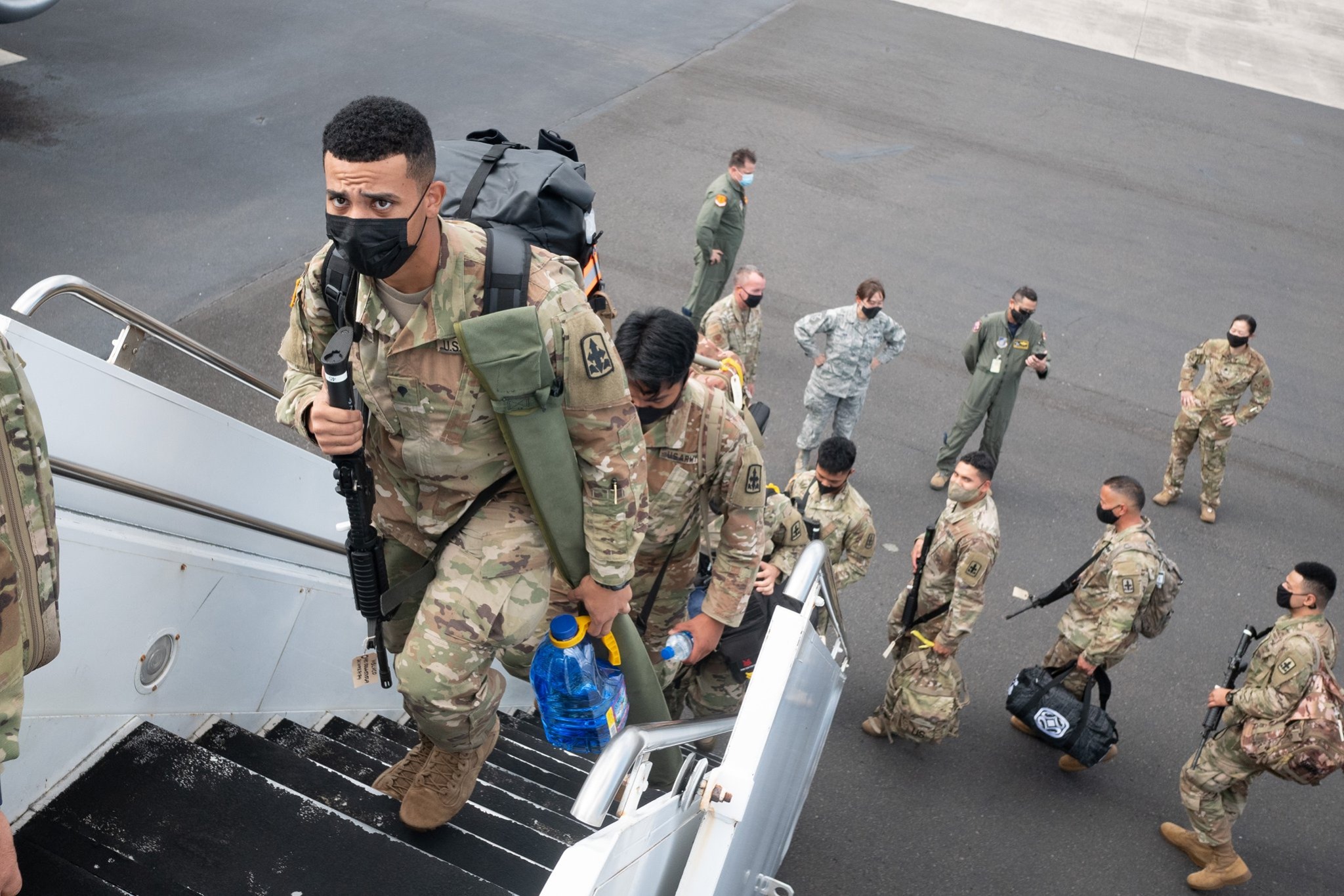 203 ARS and 204 AS Transported HIARNG Soldiers to Washington D.C.